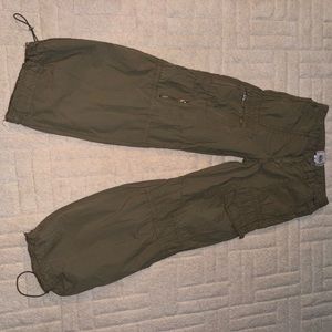BDG green cargo pants 4